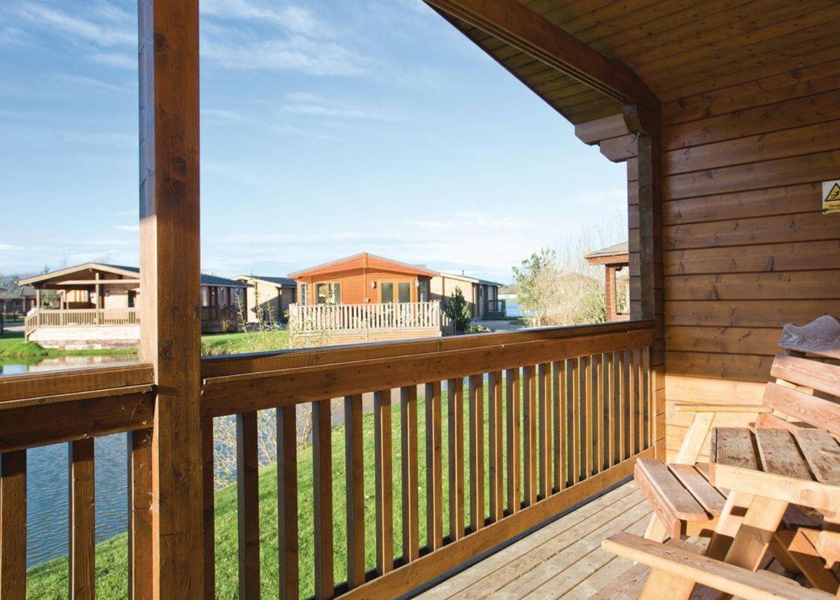 Dacre Lakeside Park Hotel Brandesburton Esterno foto