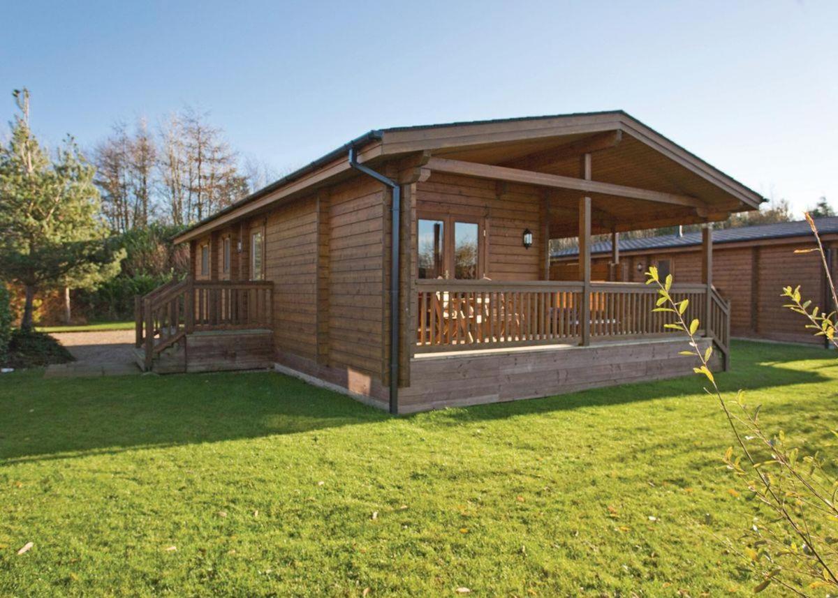Dacre Lakeside Park Hotel Brandesburton Esterno foto