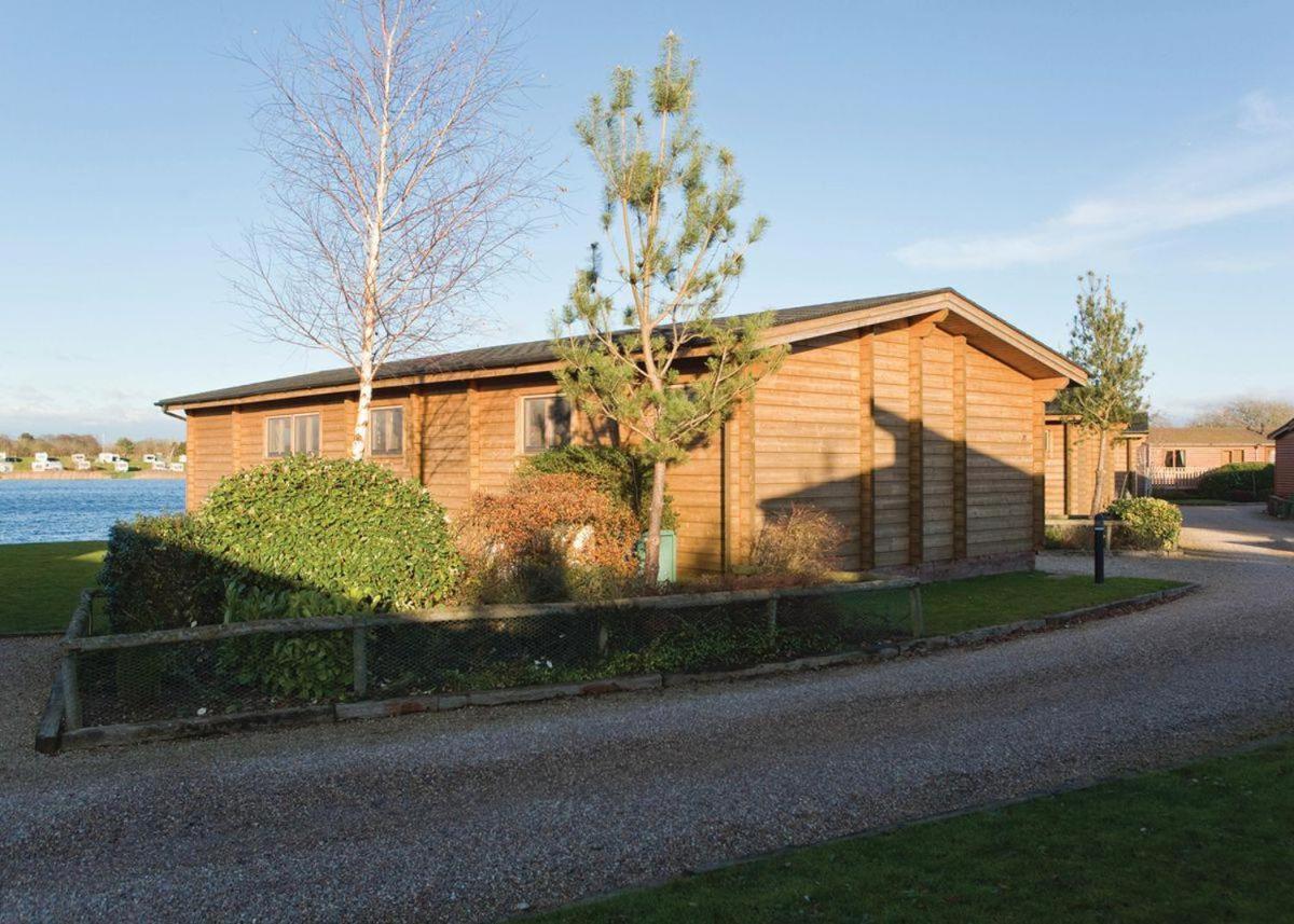 Dacre Lakeside Park Hotel Brandesburton Esterno foto