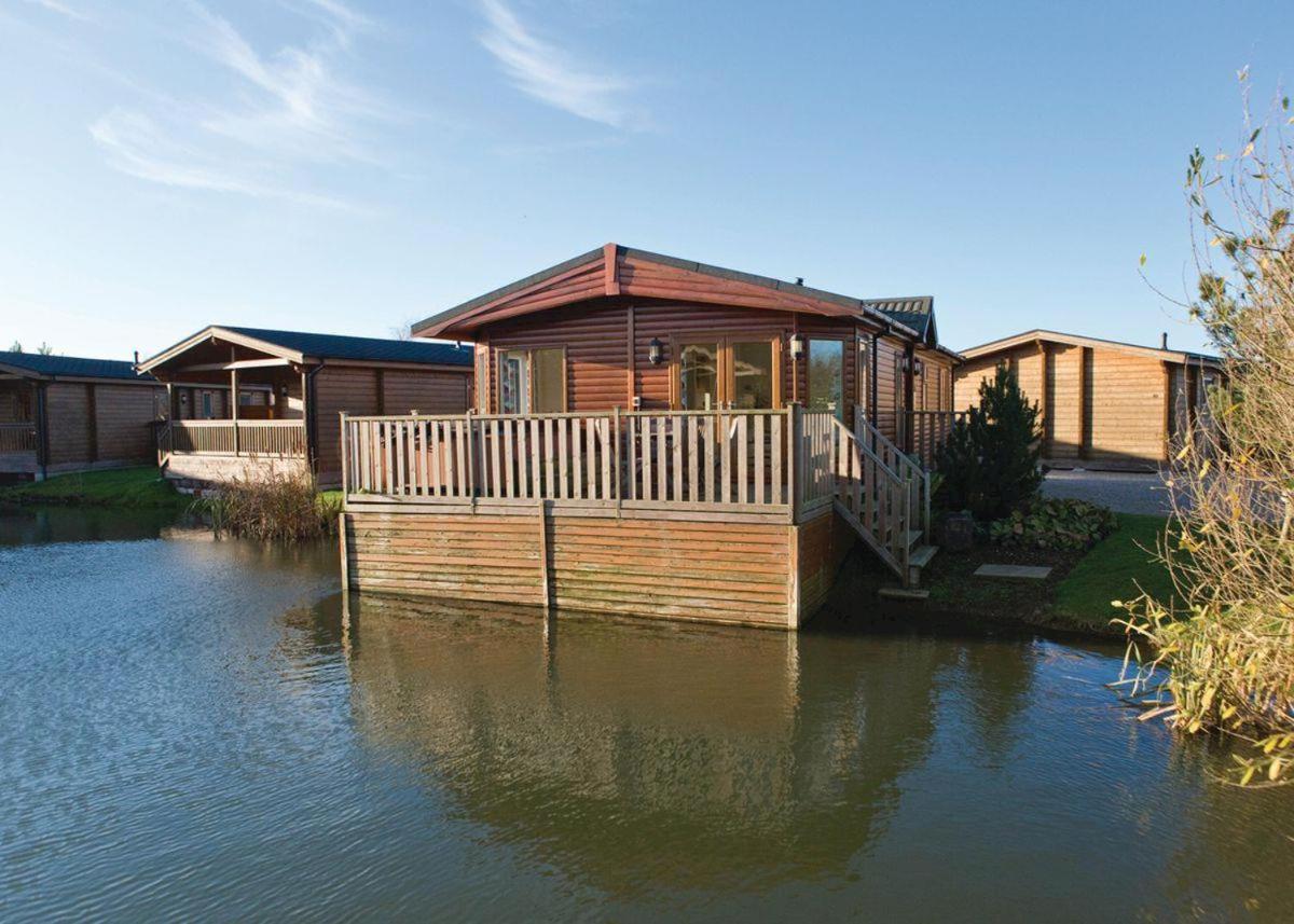 Dacre Lakeside Park Hotel Brandesburton Esterno foto
