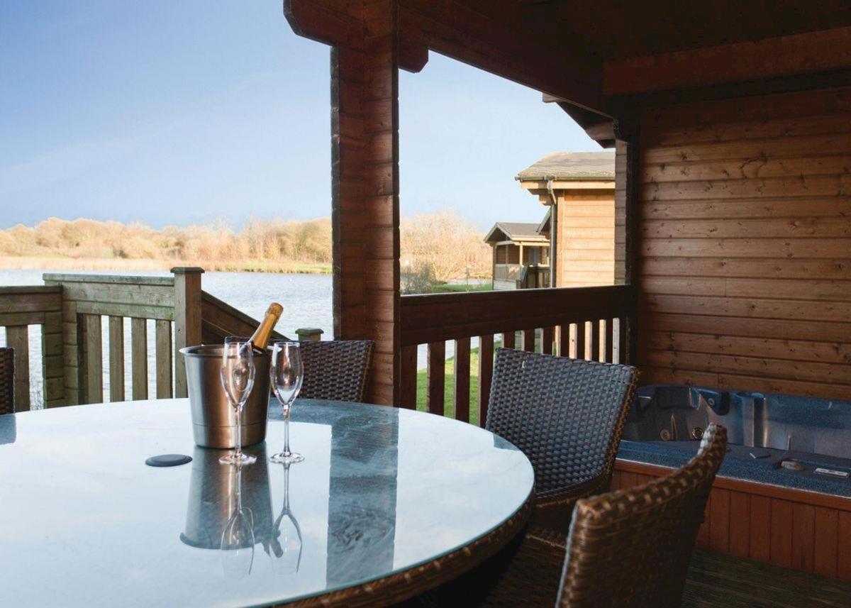 Dacre Lakeside Park Hotel Brandesburton Esterno foto