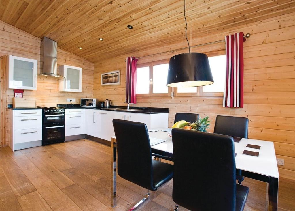 Dacre Lakeside Park Hotel Brandesburton Esterno foto