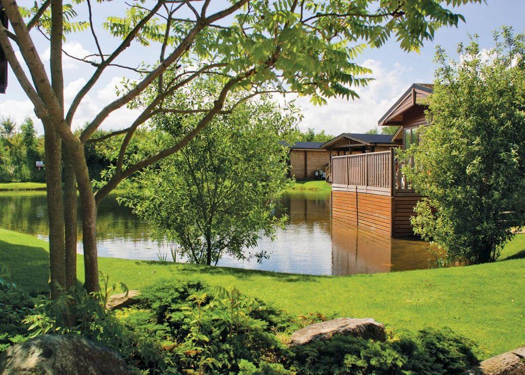 Dacre Lakeside Park Hotel Brandesburton Esterno foto