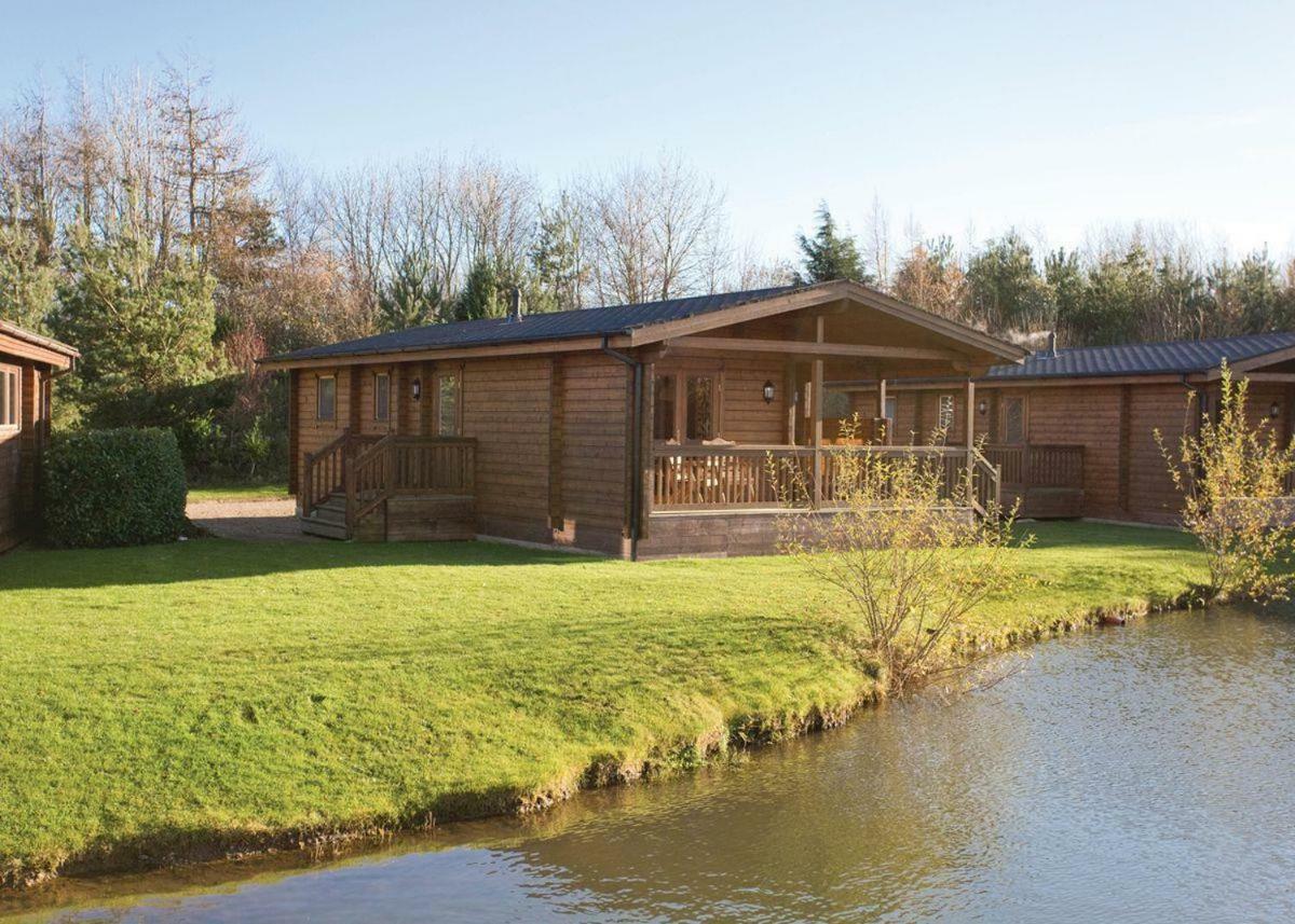 Dacre Lakeside Park Hotel Brandesburton Esterno foto